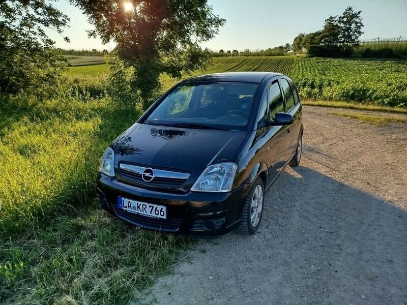 Schwarz Gebraucht 2005 Opel Meriva Edition Van / Kleinbus | 1.380 € (Guter Preis) - Bild 1/4