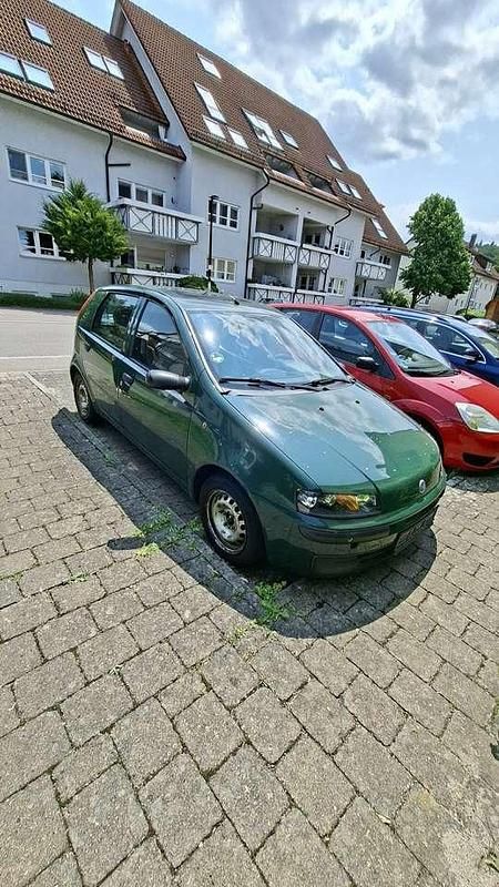 Gebraucht 2001 Fiat Punto Kleinwagen | 750 € (Etwas zu teuer) - Bild 1/4