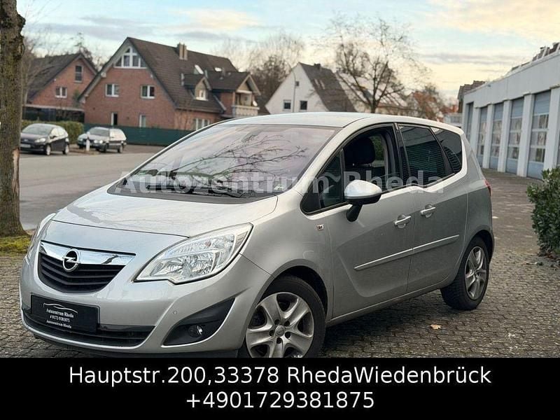 Silber Gebraucht 2011 Opel Meriva Design Edition Van / Kleinbus | 4.999 € (Superpreis) - Bild 1/4