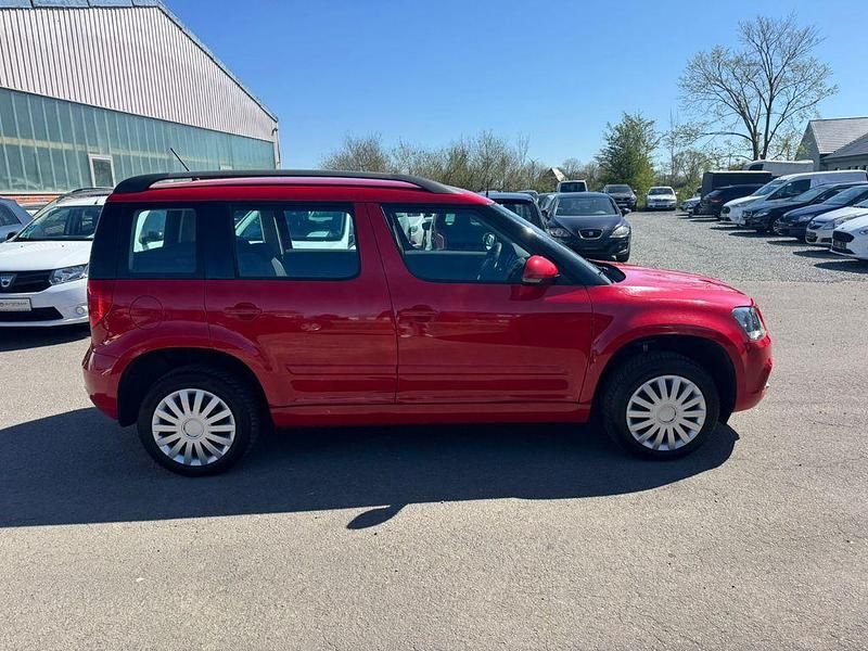 Gebraucht Skoda Yeti Active 160 PS (117 kW) 2015 Rot SUV
