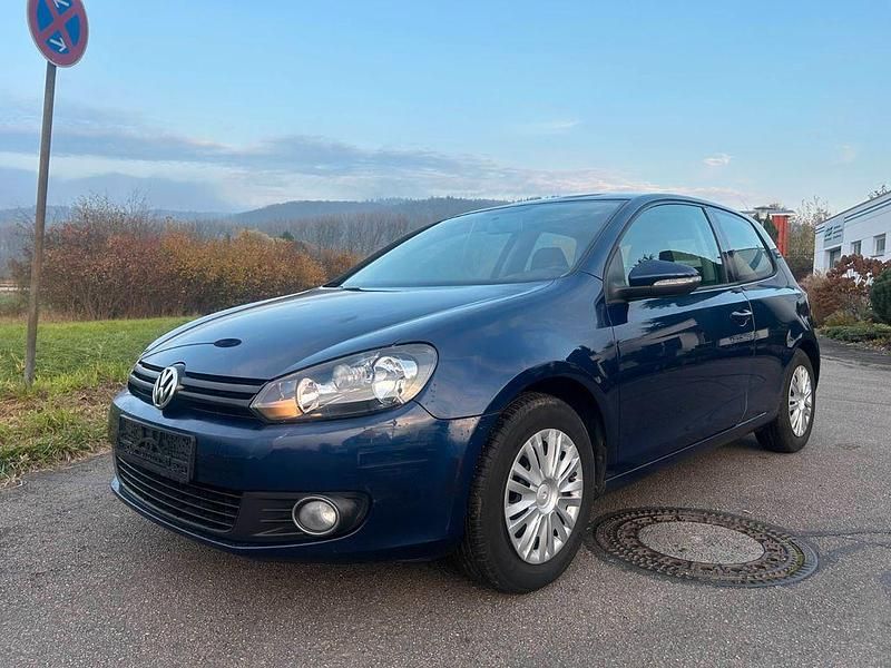 Blau Gebraucht 2009 VW Golf VI Trendline Kleinwagen | 2.999 € (Fairer Preis) - Bild 1/4