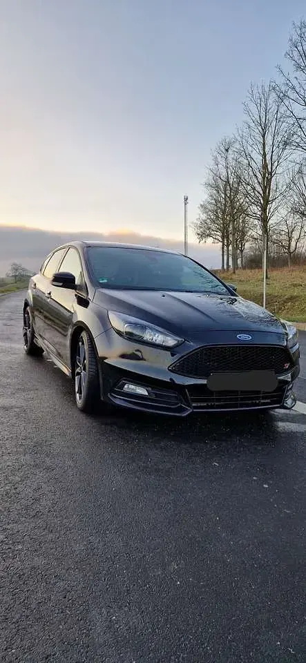 Usata Ford Focus ST 185 CV (136 kW) 2018 Nero Berlina