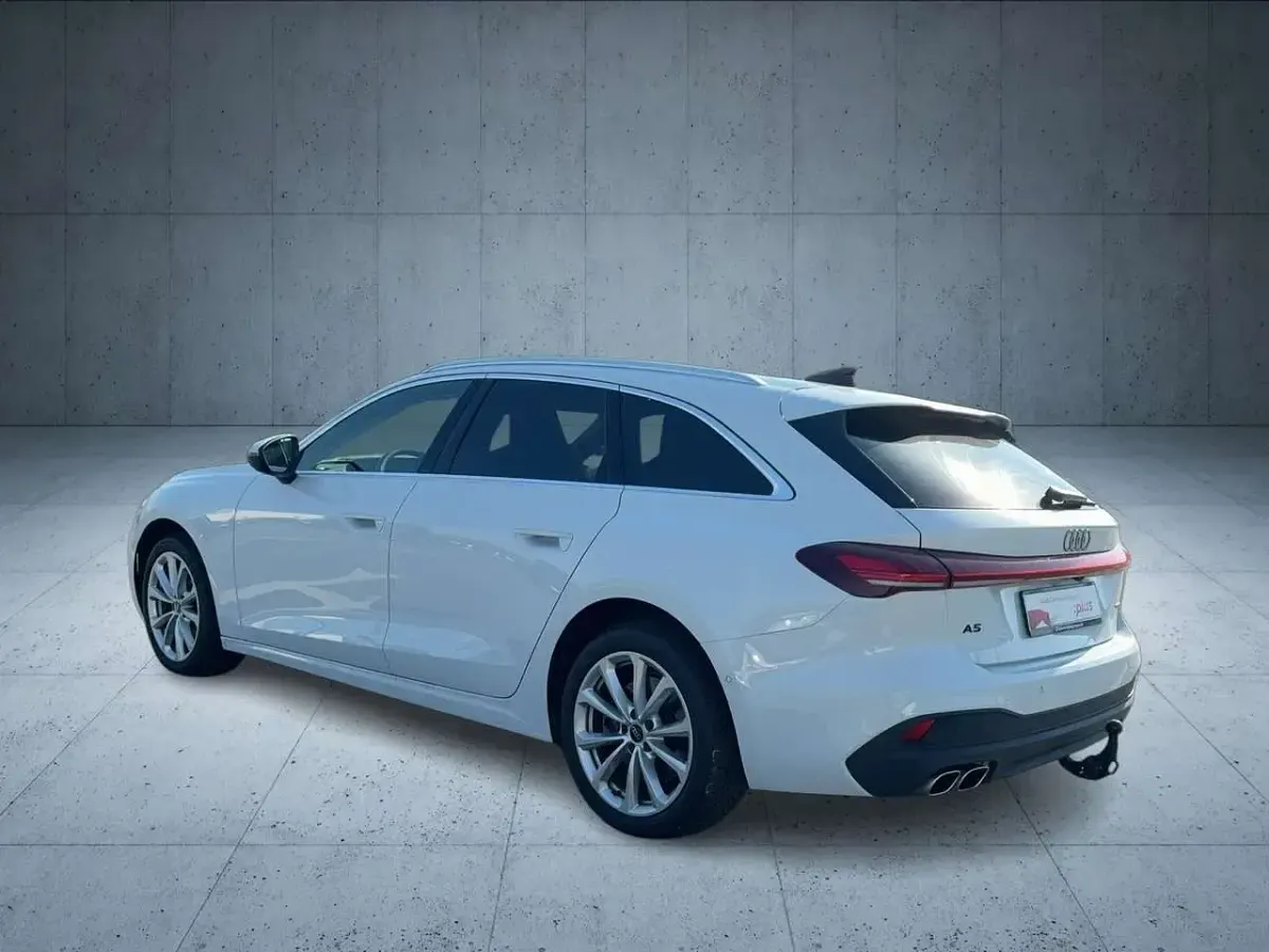 Gebraucht Audi A5 Sport 204 PS (150 kW) 2025 Gletscherweiß metallic Kombi