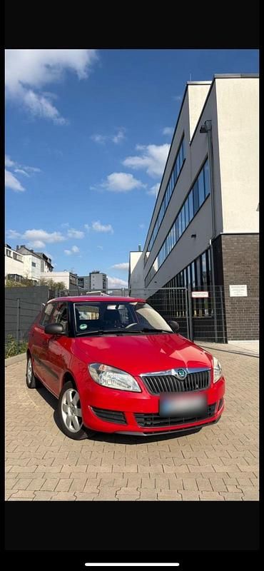 Gebraucht Skoda Fabia 2012 Rot Kleinwagen