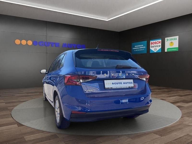 Gebraucht Skoda Fabia Active 65 PS (47 kW) 2022 Energy blue Kleinwagen