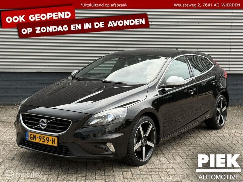 Schwarz Gebraucht 2015 Volvo V40 R-Design Kombi | 6.999 € (Guter Preis) - Bild 1/3
