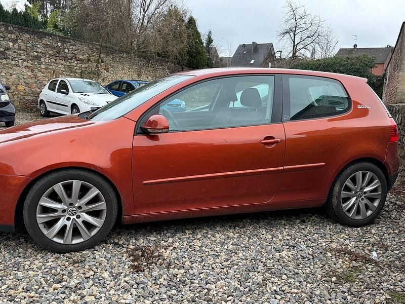 Gebraucht VW Golf V 105 PS (77 kW) 2006 Orange Kleinwagen