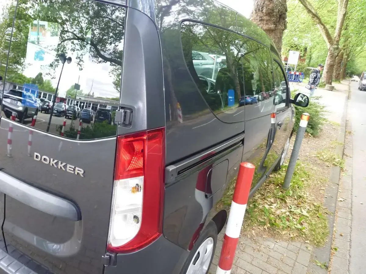 Gebraucht Dacia Dokker 116 PS (85 kW) 2014 Grau Van / Kleinbus