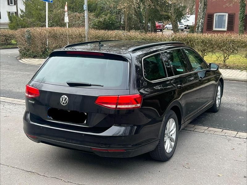 Gebraucht VW Passat Comfortline 150 PS (110 kW) 2015 Schwarz Kombi