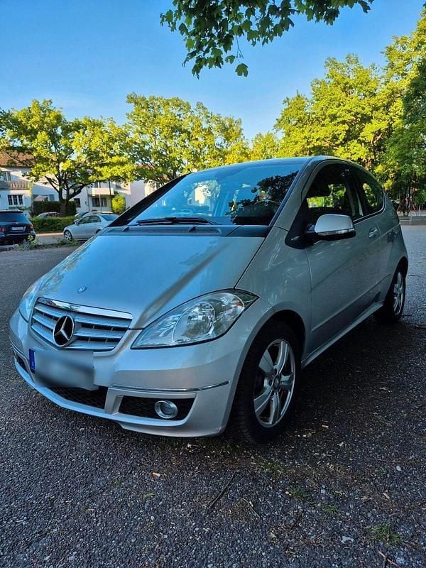 Silber Gebraucht 2010 Mercedes A160 Avantgarde Kleinwagen | 4.700 € (Guter Preis) - Bild 1/4