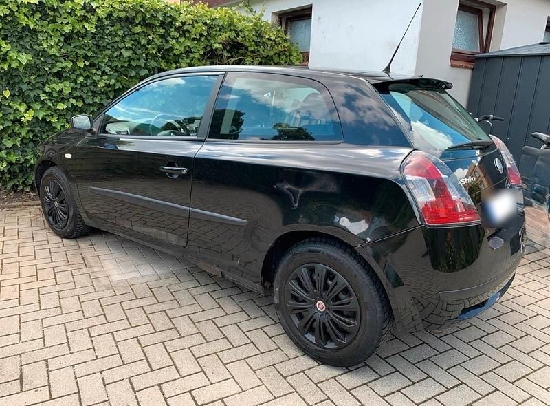 Gebraucht Fiat Stilo 120 PS (88 kW) 2006 Schwarz Coupé