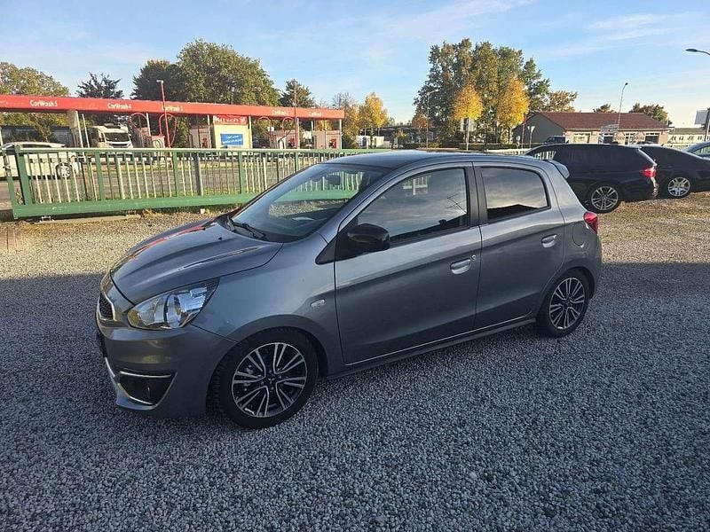 Grau Gebraucht 2020 Mitsubishi Space Star Diamant Edition Kleinwagen | 7.750 € (Superpreis) - Bild 1/4