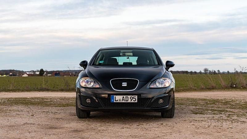 Gebraucht Seat Leon Style 125 PS (91 kW) 2011 Schwarz Kleinwagen