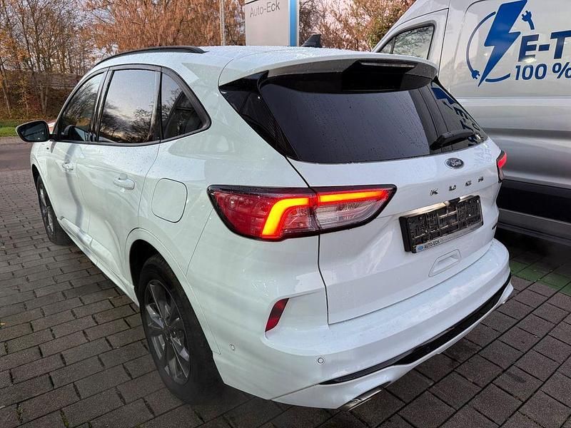 Gebraucht Ford Kuga ST-Line X 224 PS (164 kW) 2021 Weiß SUV
