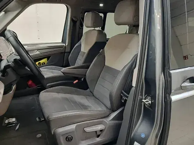 Gebraucht VW Multivan Style 150 PS (110 kW) 2025 Indiumgrau Van / Kleinbus