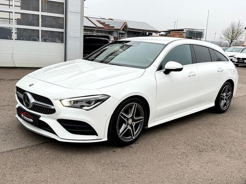 Weiß Gebraucht 2019 Mercedes CLA220 AMG line Limousine | 17.800 € (Guter Preis) - Bild 1/4