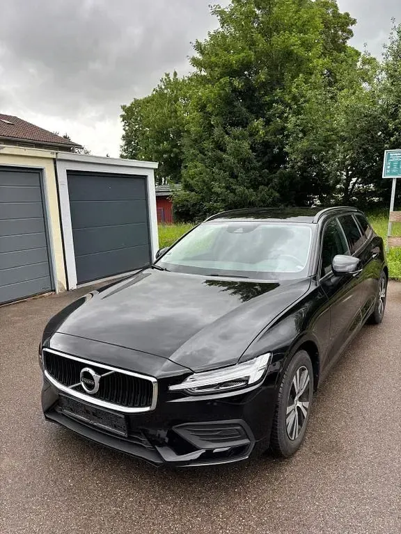 Gebraucht Volvo V60 150 PS (110 kW) 2018 Schwarz Kombi
