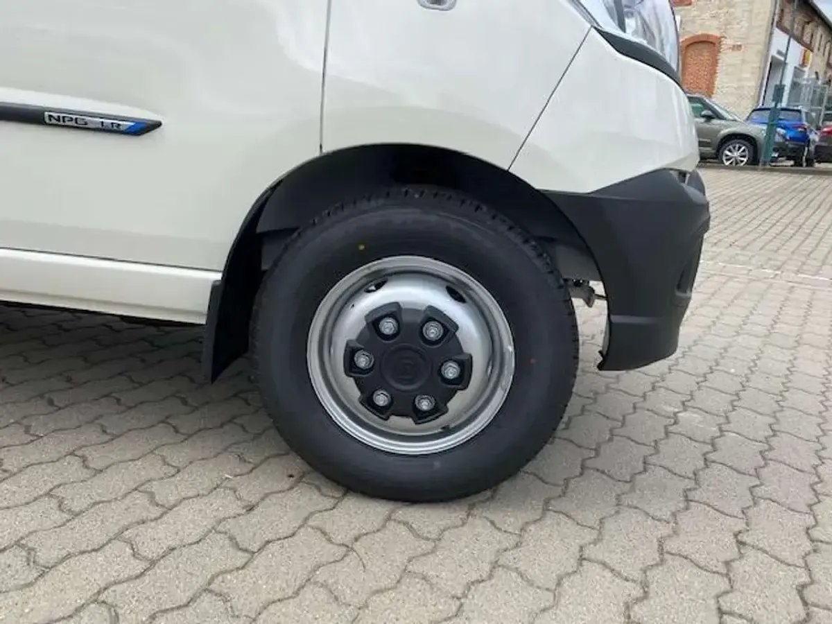 Gebraucht Piaggio Porter 106 PS (77 kW) 2024 Weiß SUV