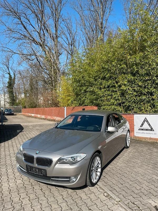 Gebraucht BMW 528 245 PS (180 kW) 2012 Beige Limousine
