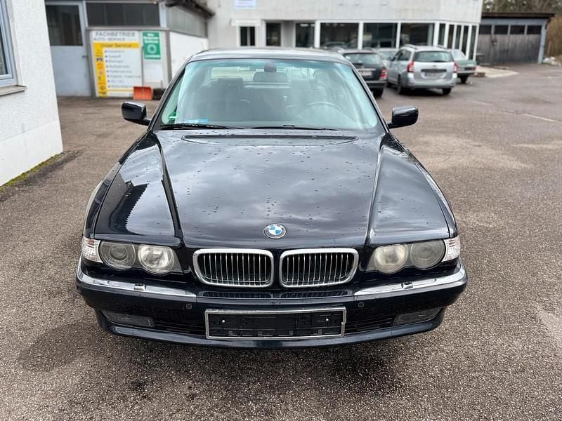Gebraucht BMW 735 235 PS (172 kW) 1998 Schwarz Limousine