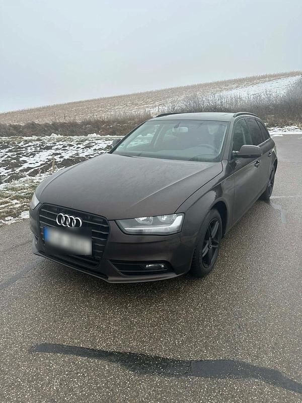 Braun Gebraucht 2013 Audi A4 Kombi | 8.300 € (Fairer Preis) - Bild 1/4