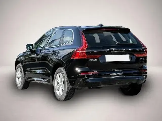 Gebraucht Volvo XC60 Core 197 PS (144 kW) 2023 Manufacturer SUV