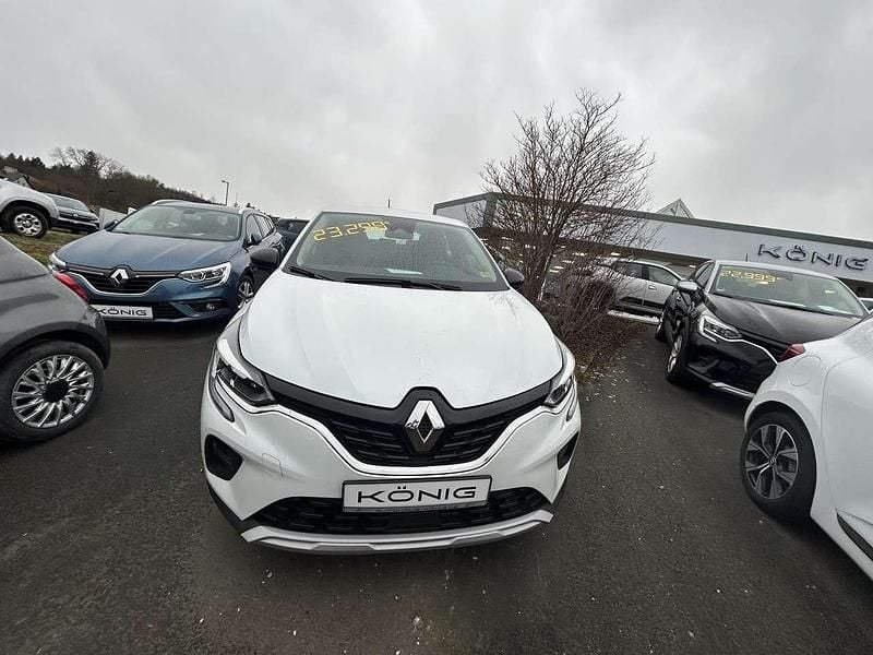 Metallicsonderlackierung perl Gebraucht 2023 Renault Captur Evolution SUV | 18.998 € (Fairer Preis) - Bild 1/4