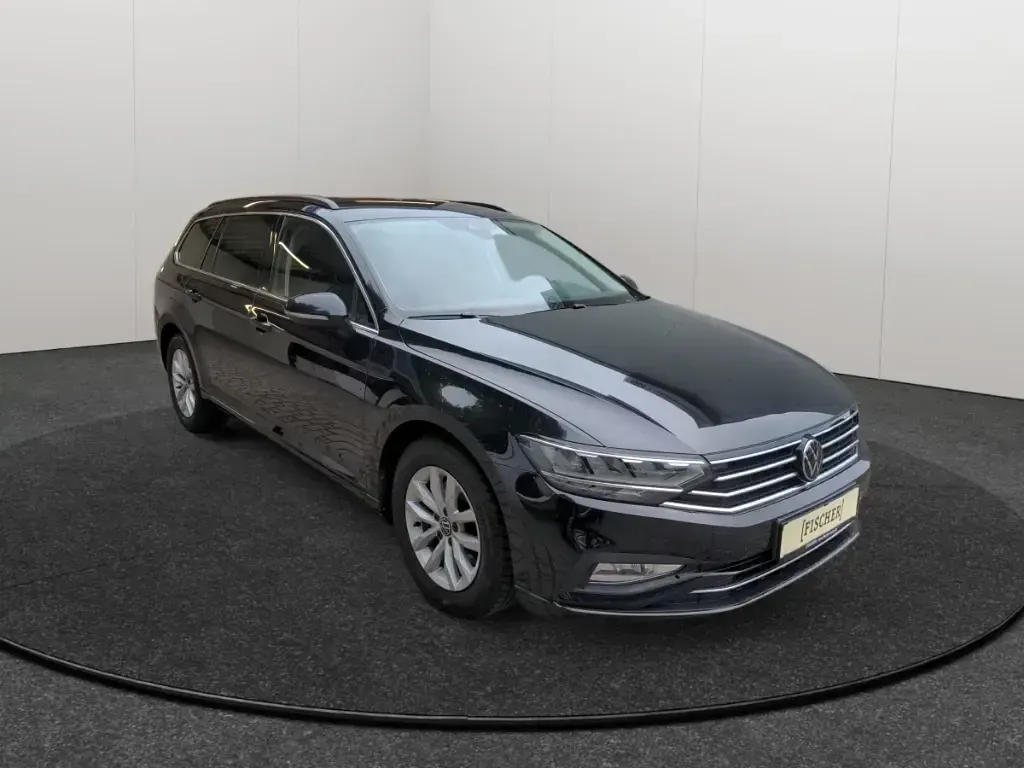 Gebraucht VW Passat Business 150 PS (110 kW) 2023 Schwarz Kombi