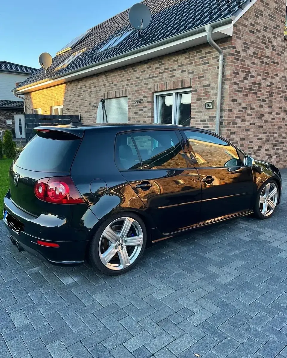 Gebraucht VW Golf V R 250 PS (183 kW) 2007 Schwarz Kleinwagen