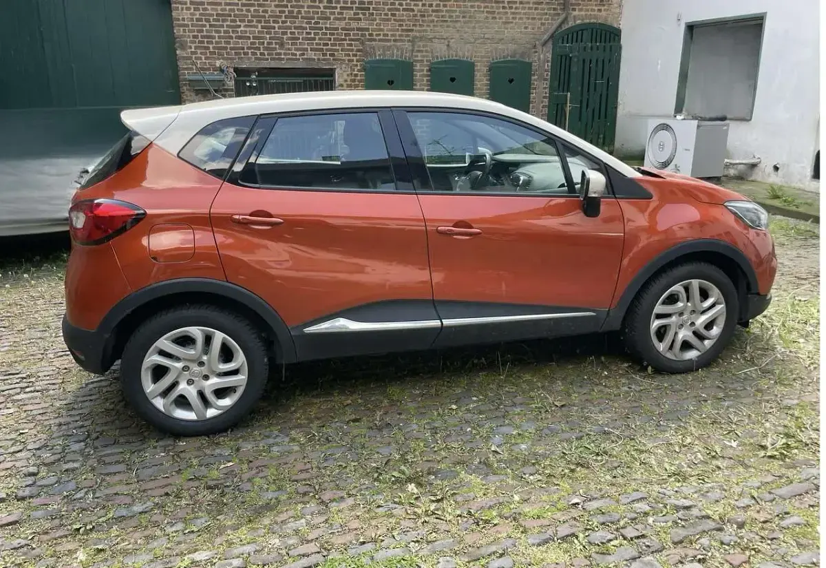 Używany Renault Captur Intens 90 KM (66 kW) 2017 Pomarańczowy SUV