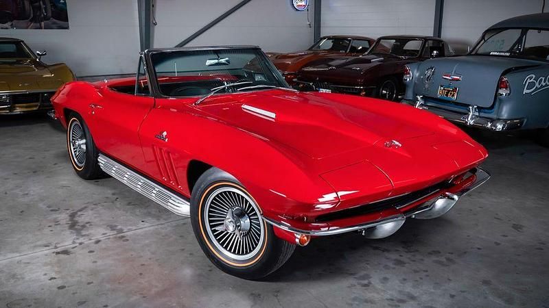 Rot Gebraucht 1965 Corvette C2 Cabrio | 112.600 € - Bild 1/4
