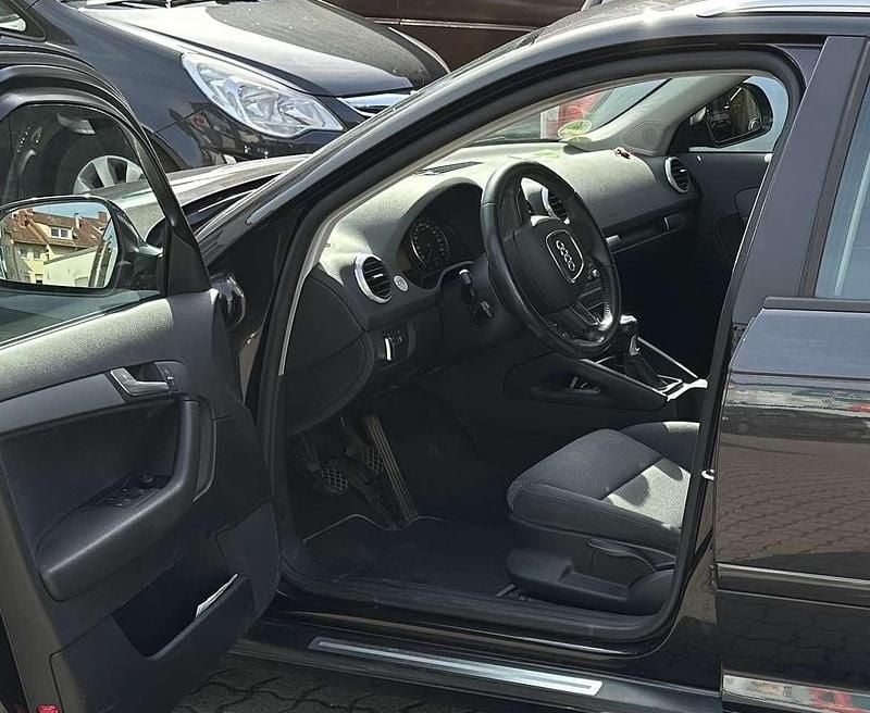 Używany Audi A3 Ambition 125 KM (91 kW) 2010 Szary Hatchback