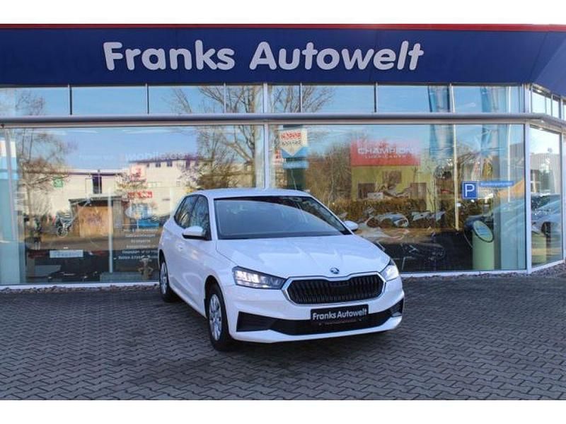Gebraucht Skoda Fabia Active 65 PS (47 kW) 2022 Sonderlackierung candyweiss uni Kleinwagen