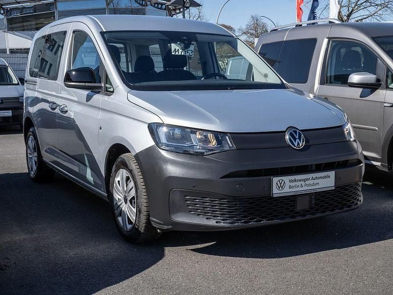 Używany VW Caddy Basis 114 KM (83 kW) 2023 Srebrny Minivan