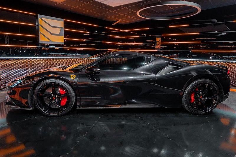 Gebraucht Ferrari SF90 999 PS (734 kW) 2022 Schwarz Cabrio