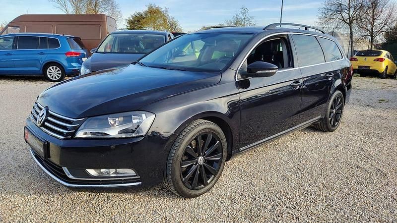 Schwarz Gebraucht 2012 VW Passat Comfortline Limousine | 5.750 € (Superpreis) - Bild 1/4