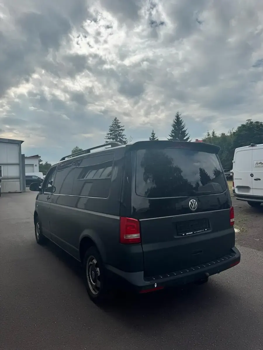 Gebraucht VW Multivan 179 PS (131 kW) 2015 Schwarz Van / Kleinbus