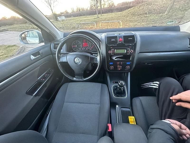 Gebraucht VW Golf V 105 PS (77 kW) 2009 Silber Kombi