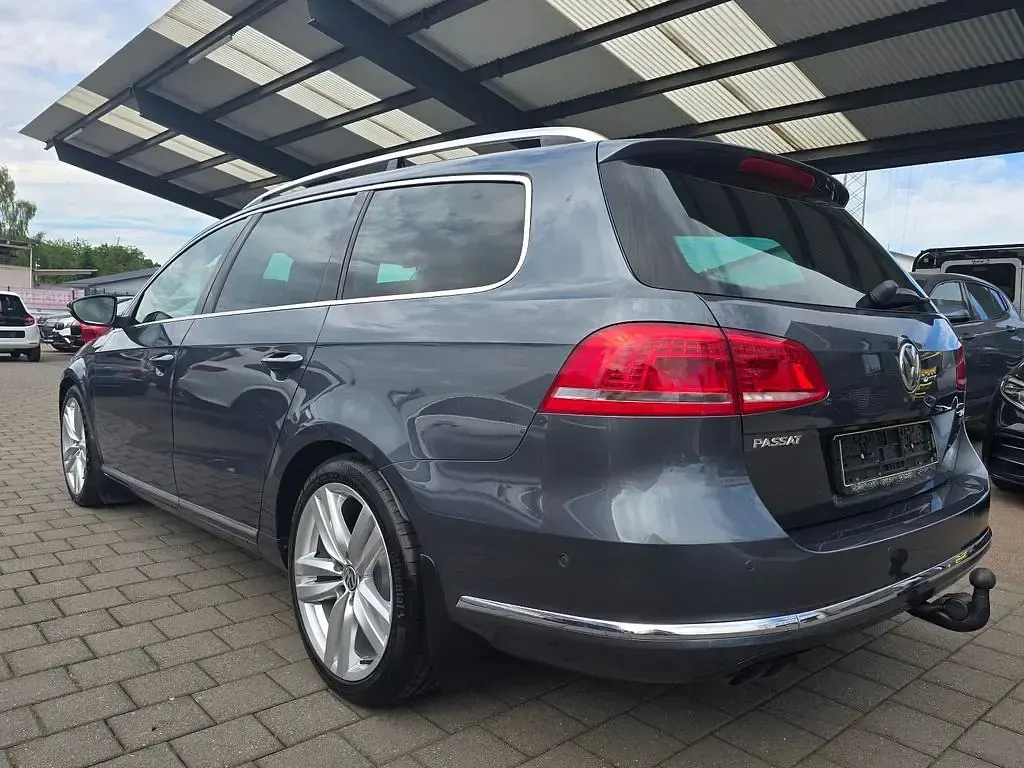 Gebraucht VW Passat Highline 177 PS (130 kW) 2014 Grau Limousine