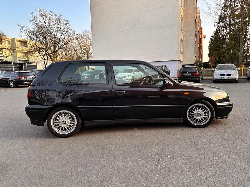 Gebraucht VW Golf III 60 PS (44 kW) 1997 Schwarz Limousine