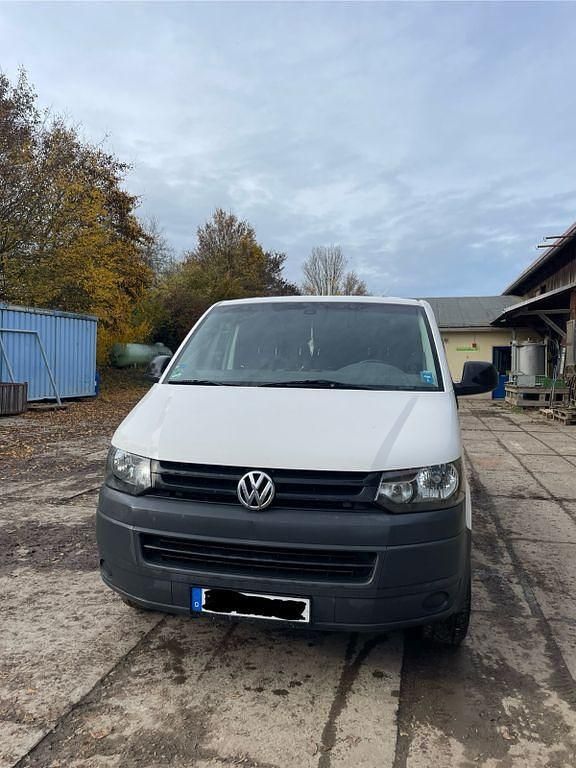 Weiß Gebraucht 2013 VW T5 Van | 22.000 € (Teuer) - Bild 1/4