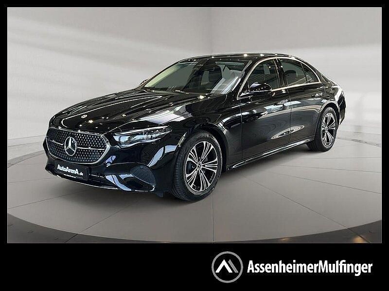 Schwarz Gebraucht 2024 Mercedes E200 Avantgarde Limousine | 49.799 € (Etwas zu teuer) - Bild 1/4