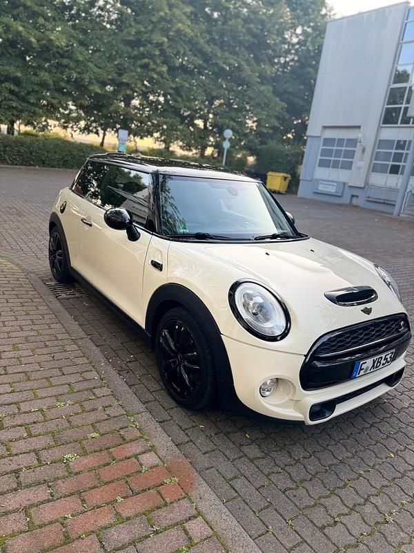 Weiß Gebraucht 2014 Mini Cooper S Coupé Coupé | 14.599 € - Bild 1/4