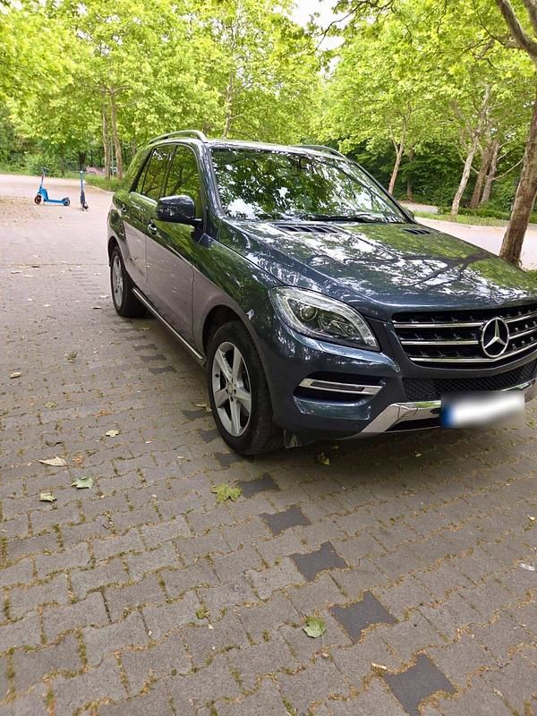 Gebraucht Mercedes ML350 258 PS (189 kW) 2015 Grau SUV