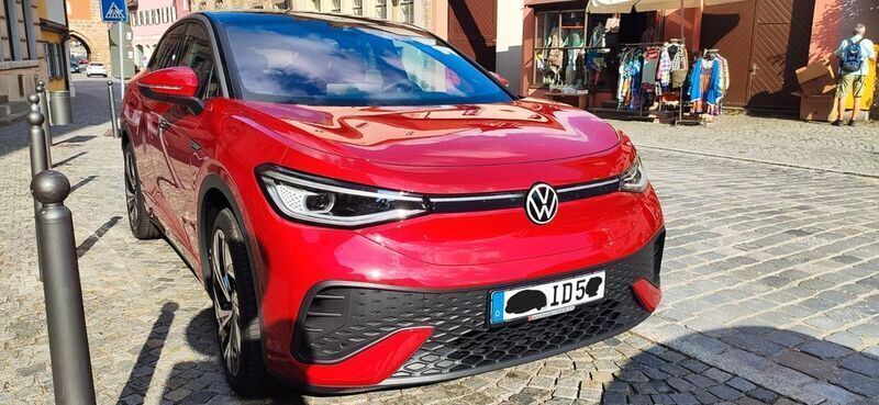 Rot Gebraucht 2022 VW ID.5 Pro Performance SUV | 29.990 € (Superpreis) - Bild 1/4