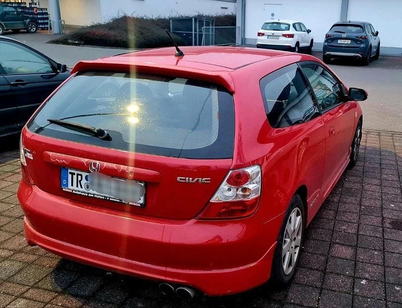 Rot Gebraucht 2005 Honda Civic Sport Limousine | 1.650 € (Guter Preis) - Bild 1/4