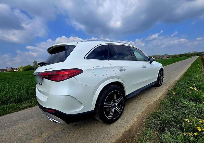 Gebraucht Mercedes GLC220 Advanced 197 PS (144 kW) 2023 Weiß SUV