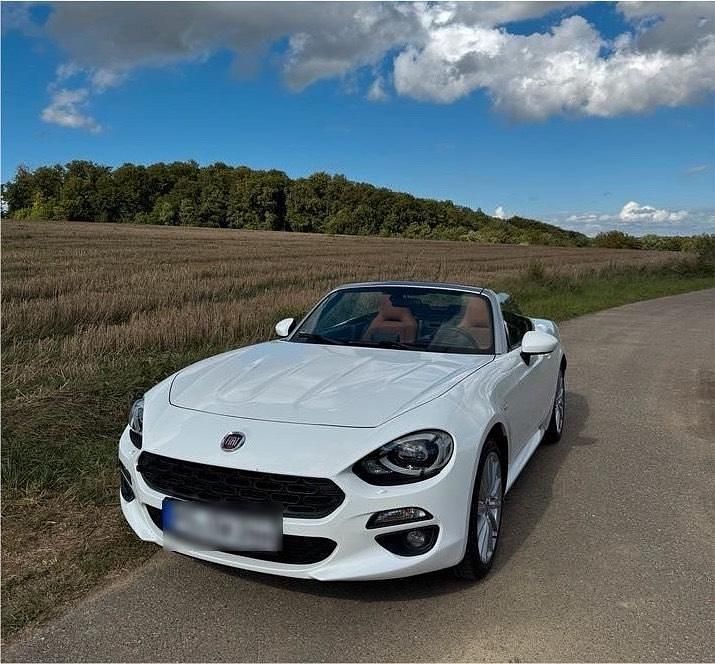 Weiß Gebraucht 2018 Fiat 124 Spider Lusso Cabrio | 19.500 € (Fairer Preis) - Bild 1/4