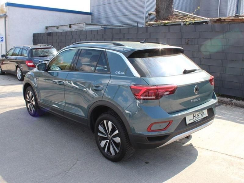 Gebraucht VW T-Roc Goal 150 PS (110 kW) 2024 Petroleum blue metallic 7284 (metallic) SUV
