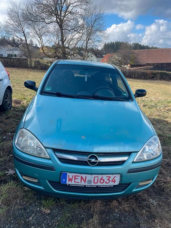 Gebraucht Opel Corsa 75 PS (55 kW) 2003 Grün Kleinwagen